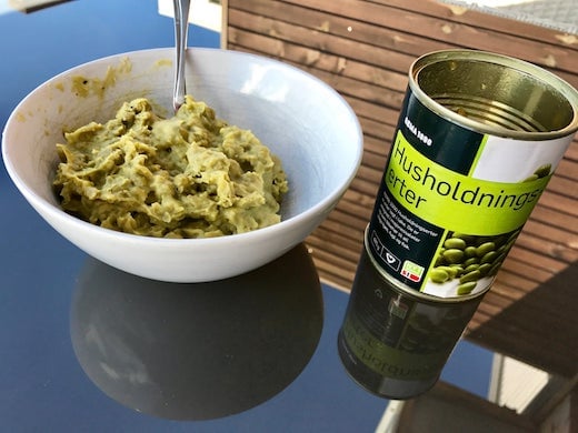 Ertestuing av hermetiske erter - Ertestuing av hermetiske erter er et flott alternativ til vanlig hjemmelaget ertestuing når du ha...